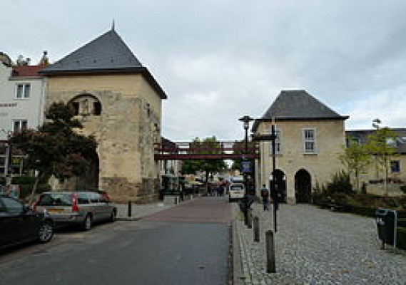 266px-Valkenburg-Berkelpoort-1.JPG
