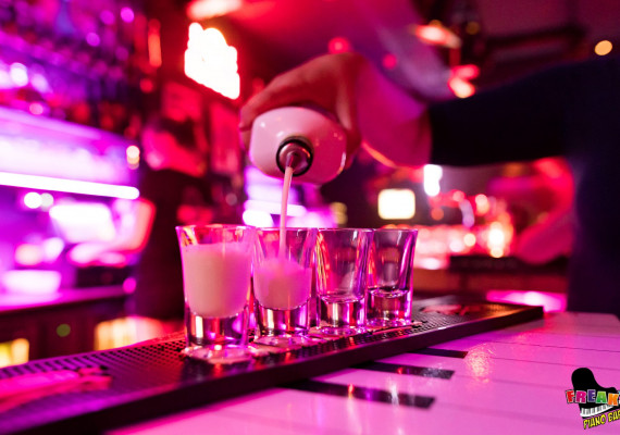 Piano-Bar-HCN5.jpg